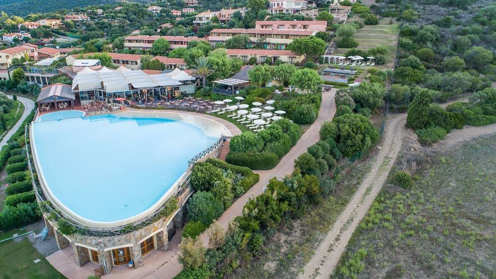 Veridia Resort Sardinia, A Member Of Radisson Individuals (Adults Only) Chia Exterior foto