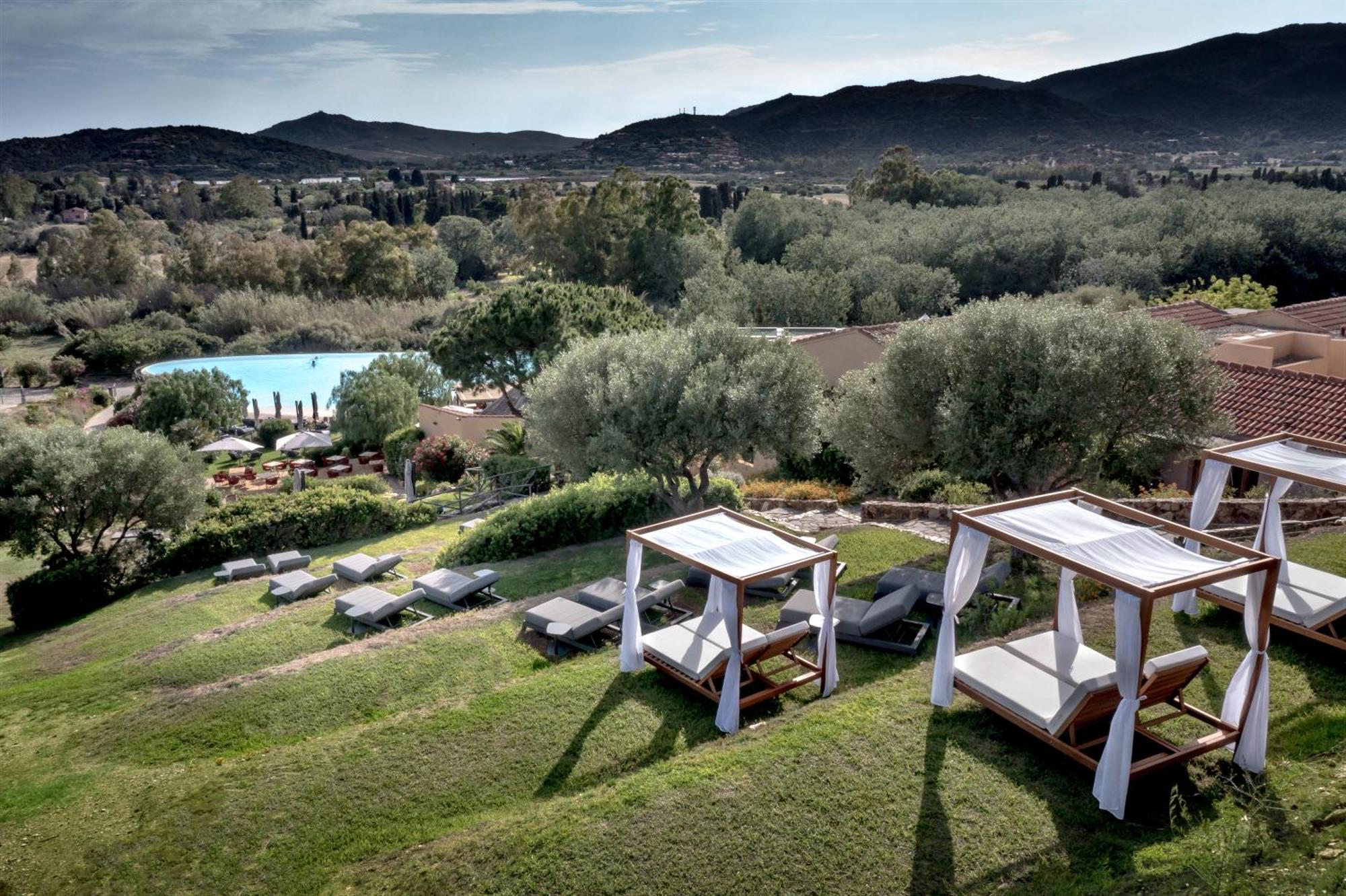 Veridia Resort Sardinia, A Member Of Radisson Individuals (Adults Only) Chia Exterior foto