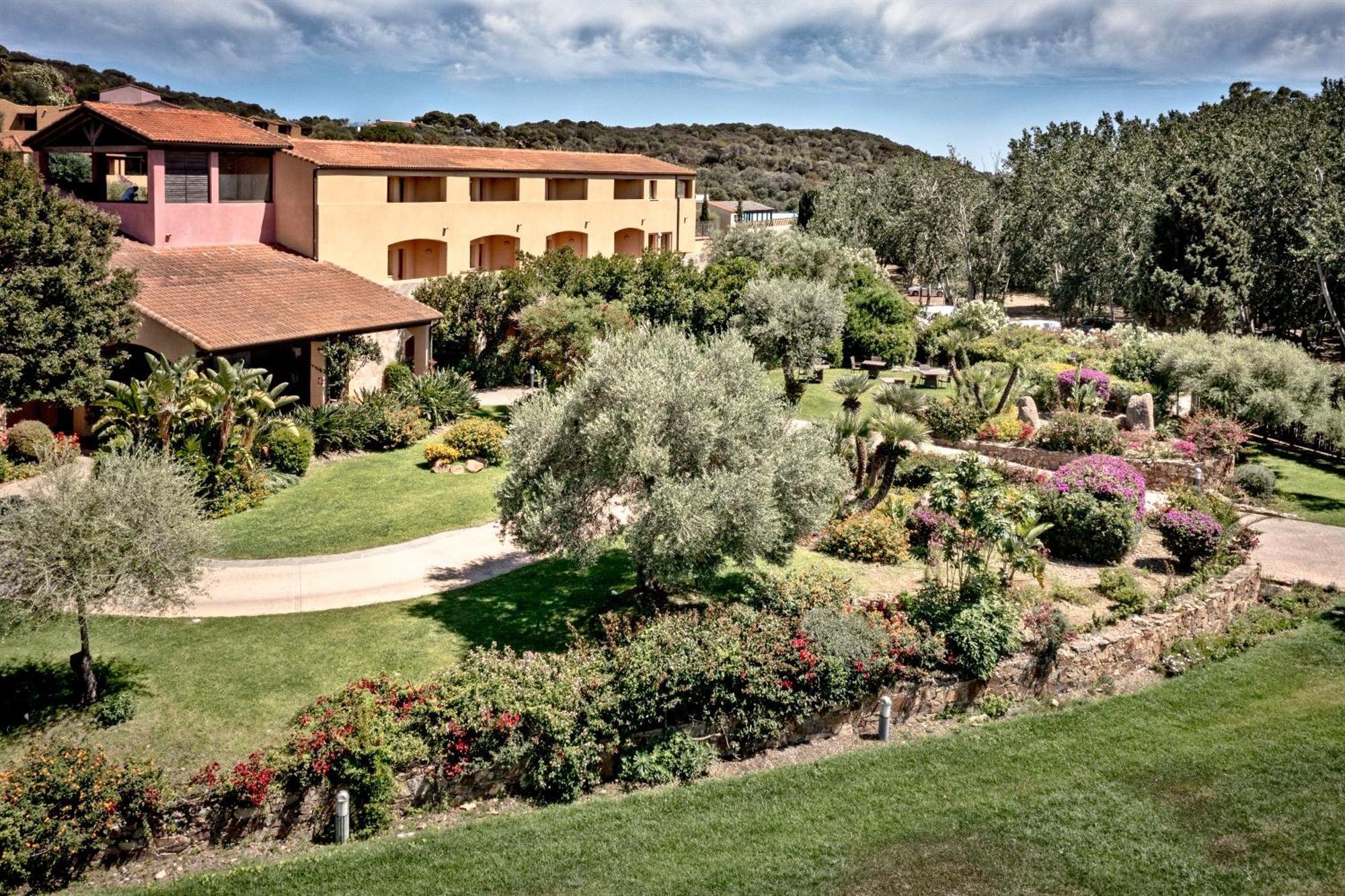 Veridia Resort Sardinia, A Member Of Radisson Individuals (Adults Only) Chia Exterior foto